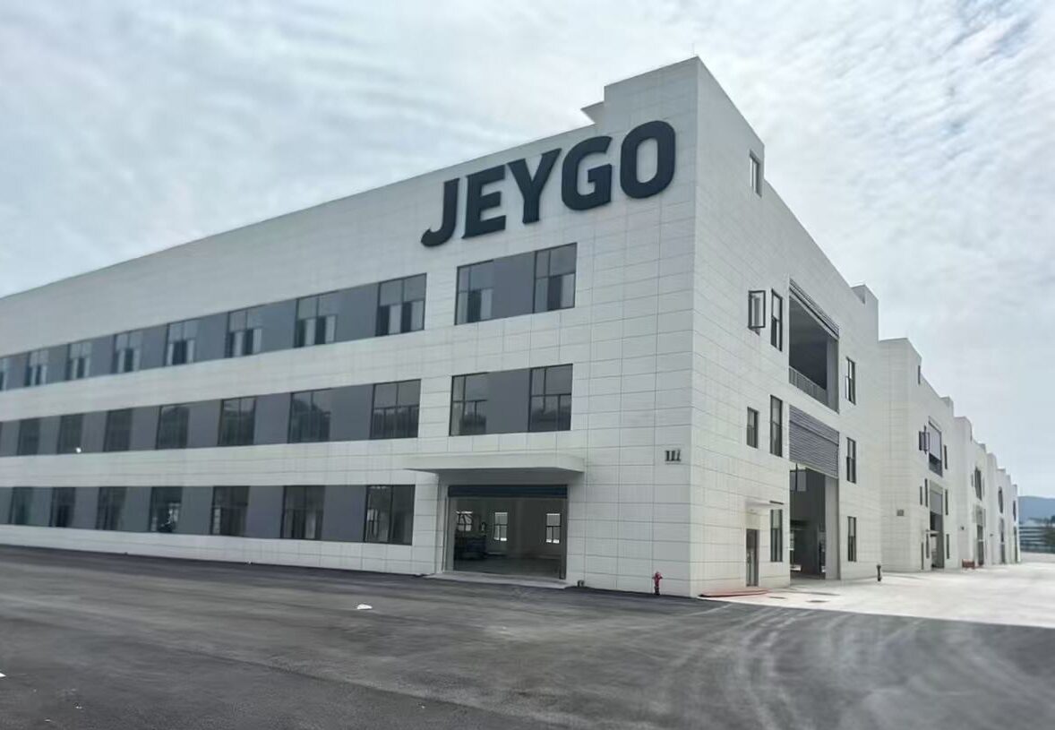 Founded in 2005, the company owns a factory in Taizhou, Jiangsu Province. The factory covers an area of over 1,000 square meters and has its own design team. Annual exports exceed US$5 million, with customers primarily from Europe, America, and Asia. We believe that with our excellent reputation, strong capabilities, and reliable after-sales service, we can provide every customer with a perfect purchasing experience.