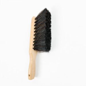 JEYGO wooden cleaning brush with long handle and dense bristles, suitable for dust removal and daily cleaning tasks.