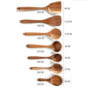 JEYGO wooden dinner spoon made from solid wood, suitable for table use and everyday cooking.