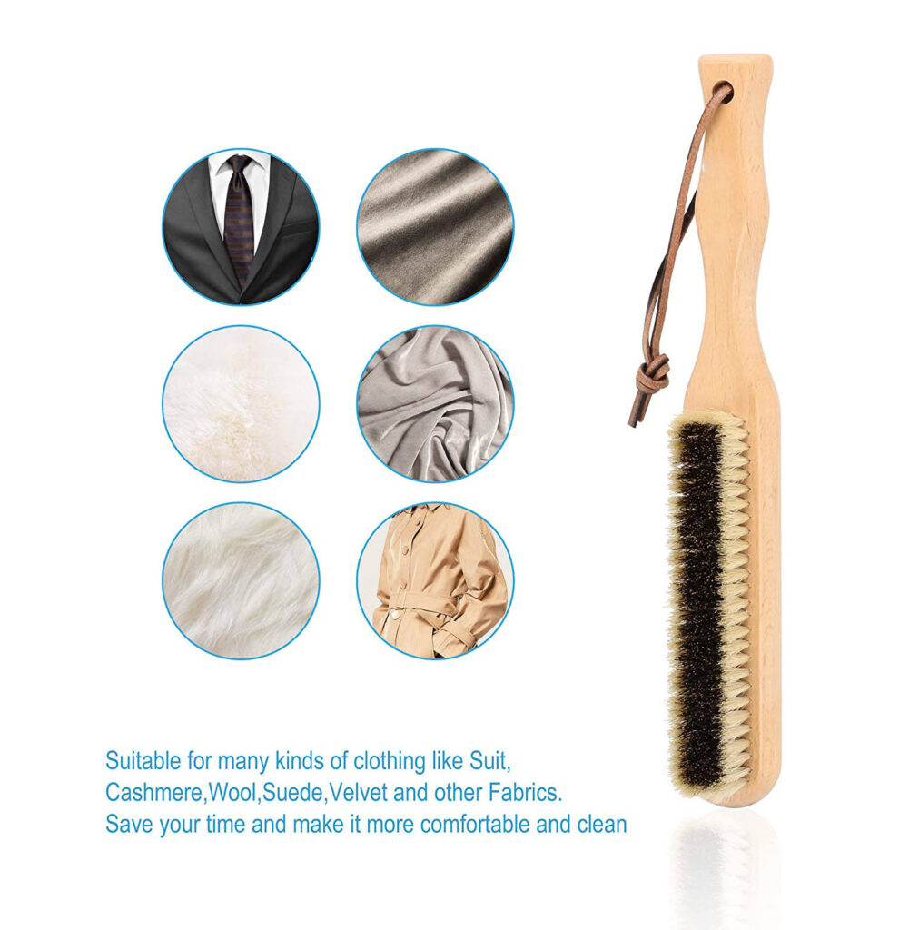 JEYGO clothes brush with wooden handle and mixed bristles, designed for gentle and effective clothing cleaning.