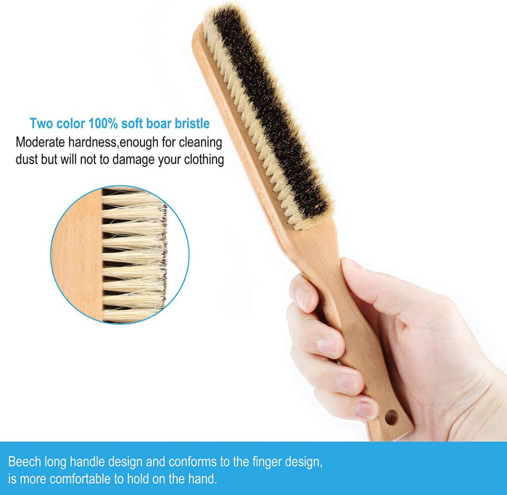 JEYGO clothes brush with wooden handle and mixed bristles, designed for gentle and effective clothing cleaning.