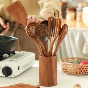JEYGO wooden spatula made from solid wood, designed for safe use with nonstick cookware and everyday cooking.
