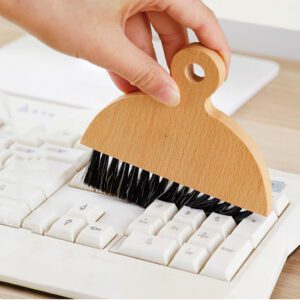 JEYGO mini dustpan and brush set made of wood and sisal, compact design for daily dust cleaning.