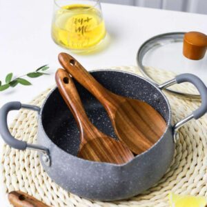 JEYGO wooden rice spoon made from solid wood, designed for daily cooking and serving.