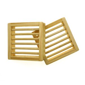JEYGO square bamboo soap dish with raised rods for efficient drainage and natural bathroom storage.