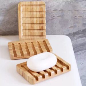 JEYGO bamboo soap dish featuring long drainage grooves for keeping soap dry and clean.