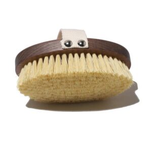 A high-quality sisal brush with beech wood handle, designed for cellulite removal and skin rejuvenation.
