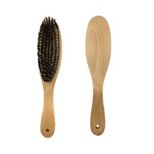 JEYGO horse hair brush with wooden handle, designed for gentle coat and garment cleaning.