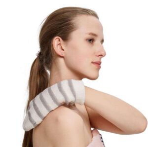 JEYGO Exfoliating Bath Gloves made with flax fibers for natural exfoliation, perfect for smoother and rejuvenated skin. A must-have for every bath or shower routine.