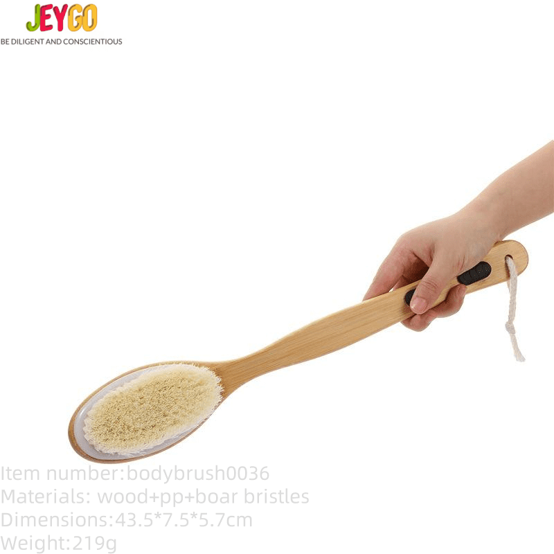 Shower brush with long handle made of wood and natural bristles, suitable for back and body cleansing.