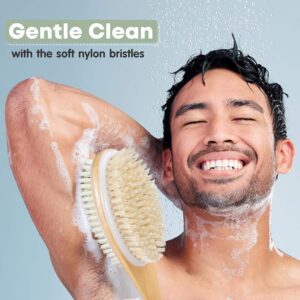 Shower brush with long handle made of wood and natural bristles, suitable for back and body cleansing.