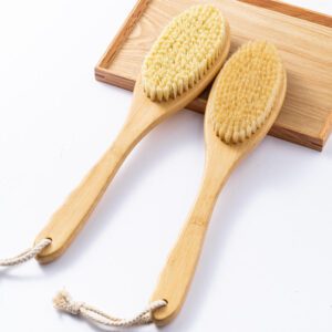 Natural scrub brush made with bamboo and sisal bristles, designed for gentle exfoliation and daily bathing.