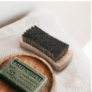 wooden shoe polishing brush with dense nylon and pig bristles for cleaning leather shoes and boots