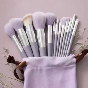 Professional green makeup brush set with storage pouch, featuring synthetic powder brushes, angular flat contour brushes, blending brushes, and precision eye makeup tools for flawless cosmetic application.