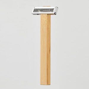 Bamboo handle five-blade disposable manual razor for men, designed for safe face shaving, suitable for wholesale and personal use.
