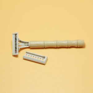 Upgrade your grooming routine with the Eco Friendly Bamboo Razor, featuring twin stainless steel blades for a precise and smooth shave. The sustainable bamboo handle offers comfort and durability, making this razor ideal for everyday face use. With JEYGO’s customization options, low MOQ, and consistent delivery, this razor is perfect for B2B clients seeking eco-friendly, high-quality shaving products. Whether for personal use or wholesale orders, it combines functionality, sustainability, and style.