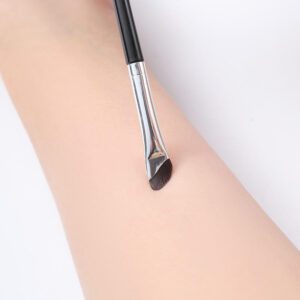 Professional angled eyeliner makeup brush with synthetic bristles, slim black wooden handle, and precision-cut tip for eyebrow definition, eyeliner application, and detailed makeup work.