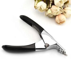 Stainless steel pet nail clippers with ergonomic PP handles in red and black, suitable for cats, dogs, and puppies, ensuring safe grooming.