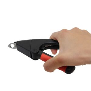 Non-slip pet nail clipper for dogs and cats, featuring ergonomic handle and sharp stainless steel cutting blades for safe claw trimming.